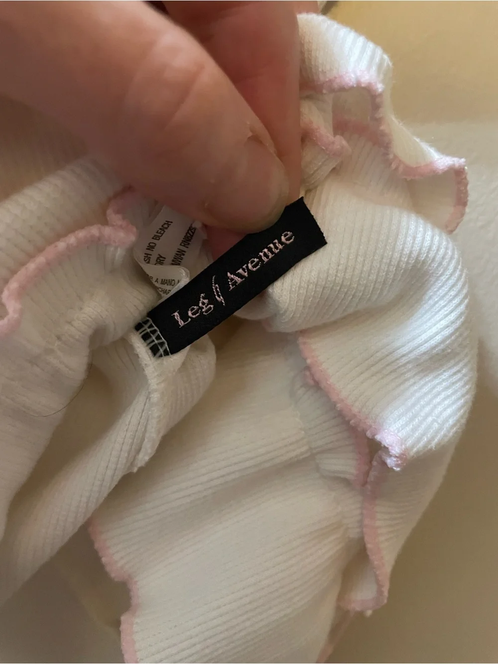 Leg Avenue feminine halter